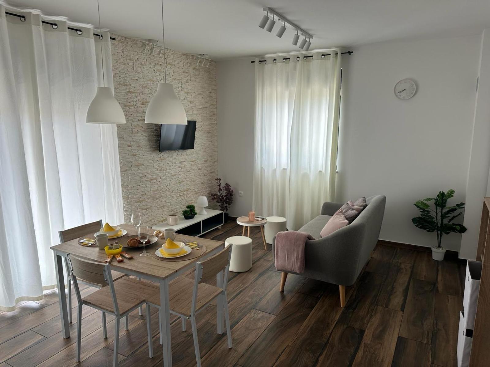 Harmony Hills * Pula